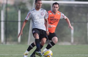 Bruno Cesar e Ramirez do Corinthians durante treino realizado no Parque Ecolgico
