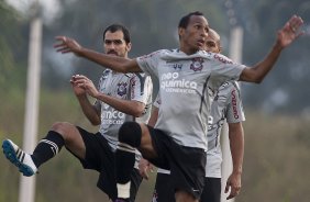 Liedson durante o treino do Corinthians realizado esta tarde no CT Joaquim Grava, Parque Ecológico do Tiete. O time se prepara para o jogo contra o São Caetano, domingo dia 10/04/2011, no estádio do Pacaembu, pela 18ª rodada do Campeonato Paulista 2011