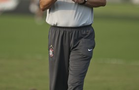 Tite durante o treino do Corinthians realizado esta tarde no CT Joaquim Grava, Parque Ecolgico do Tiete. O time se prepara para o jogo contra o So Caetano, domingo dia 10/04/2011, no estdio do Pacaembu, pela 18 rodada do Campeonato Paulista 2011