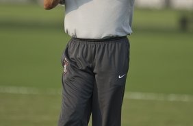 Tite durante o treino do Corinthians realizado esta tarde no CT Joaquim Grava, Parque Ecológico do Tiete. O time se prepara para o jogo contra o São Caetano, domingo dia 10/04/2011, no estádio do Pacaembu, pela 18ª rodada do Campeonato Paulista 2011