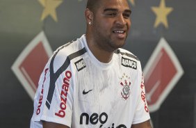 O atacante Adriano faz seu primeiro treino no Corinthians esta manhã no CT Joaquim Grava, no Parque Ecológico do Tiete. O time se prepara para o jogo contra o Santo André, domingo dia 17/04/2011, no estádio Bruno José Daniel, pela 19ª rodada, a última, do Campeonato Paulista 2011