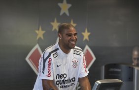 O atacante Adriano faz seu primeiro treino no Corinthians esta manhã no CT Joaquim Grava, no Parque Ecológico do Tiete. O time se prepara para o jogo contra o Santo André, domingo dia 17/04/2011, no estádio Bruno José Daniel, pela 19ª rodada, a última, do Campeonato Paulista 2011