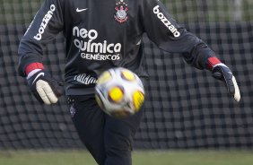 Julio Cesar durante treino do Corinthians esta tarde no CT Joaquim Grava, no Parque Ecolgico do Tiete. O time se prepara para o jogo contra o Oeste de Itpolis, dia 23/04,  noite, no estdio do Pacaembu, pelas quartas de final do Campeonato Paulista 2011