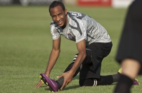 Liedson durante treino do Corinthians esta tarde no CT Joaquim Grava, no Parque Ecolgico do Tiete. O time se prepara para o jogo contra o Oeste de Itpolis, dia 23/04,  noite, no estdio do Pacaembu, pelas quartas de final do Campeonato Paulista 2011