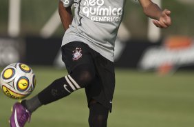 Liedson durante treino do Corinthians esta tarde no CT Joaquim Grava, no Parque Ecolgico do Tiete. O time se prepara para o jogo contra o Oeste de Itpolis, dia 23/04,  noite, no estdio do Pacaembu, pelas quartas de final do Campeonato Paulista 2011