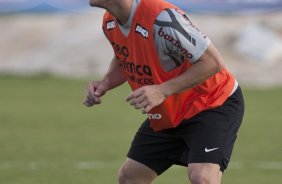 Bruno Cesar durante treino do Corinthians esta tarde no CT Joaquim Grava, no Parque Ecolgico do Tiete. O time se prepara para o jogo contra o Oeste de Itpolis, dia 23/04,  noite, no estdio do Pacaembu, pelas quartas de final do Campeonato Paulista 2011