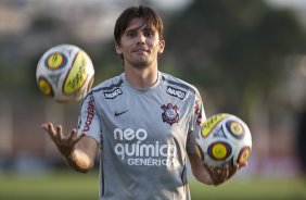 Paulo Andr durante treino do Corinthians esta tarde no CT Joaquim Grava, no Parque Ecolgico do Tiete. O time se prepara para o jogo contra o Oeste de Itpolis, dia 23/04,  noite, no estdio do Pacaembu, pelas quartas de final do Campeonato Paulista 2011