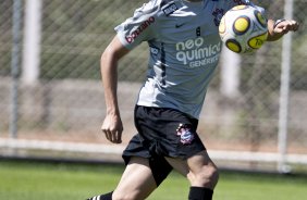 Leandro Castn durante treino do Corinthians esta manh no CT Joaquim Grava, no Parque Ecolgico do Tiete. O time se prepara para o jogo contra o Oeste de Itpolis, amanh dia 23/04,  noite, no estdio do Pacaembu, pelas quartas de final do Campeonato Paulista 2011