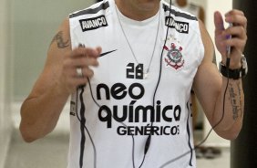 Chicão nos vestiários antes da partida entre Corinthians x Oeste/Itápolis, realizada esta noite no estádio do Pacaembu, quartas de final do Campeonato Paulista 2011