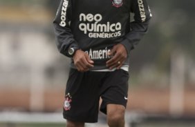 Liedson durante treino do Corinthians esta manh no CT Joaquim Grava, Parque Ecolgico do Tiete. O time se prepara para o jogo contra o Palmeiras dia 01/05,  tarde, no estdio do Pacaembu, pelas semi-finais do Campeonato Paulista 2011