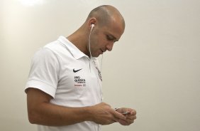 Alessandro nos vestiários antes da partida entre Palmeiras x Corinthians, realizada esta tarde no estádio do Pacaembu, pelas semifinais do Campeonato Paulista de 2011