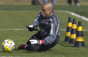 Julio Cesar durante treino do Corinthians esta manh no CT Joaquim Grava, Parque Ecolgico do Tiete. O time se prepara para o jogo contra o Santos, domingo, dia 08/05,  tarde, no estdio do Pacaembu, primeiro jogo das finais do Campeonato Paulista 2011