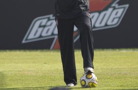 Tite durante treino do Corinthians esta manh no CT Joaquim Grava, Parque Ecolgico do Tiete. O time se prepara para o jogo contra o Santos, domingo, dia 08/05,  tarde, no estdio do Pacaembu, primeiro jogo das finais do Campeonato Paulista 2011