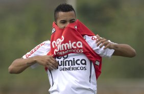 Dentinho durante treino do Corinthians esta manh no CT Joaquim Grava, Parque Ecolgico do Tiete. O time se prepara para o jogo contra o Santos, amanh, domingo, dia 08/05,  tarde, no estdio do Pacaembu, primeiro jogo das finais do Campeonato Paulista 2011