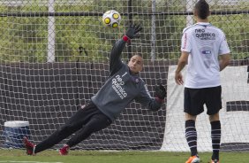 Julio Cesar durante treino do Corinthians esta manh no CT Joaquim Grava, Parque Ecolgico do Tiete. O time se prepara para o jogo contra o Santos, amanh, domingo, dia 08/05,  tarde, no estdio do Pacaembu, primeiro jogo das finais do Campeonato Paulista 2011