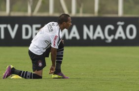 Liedson durante treino do Corinthians esta manh no CT Joaquim Grava, Parque Ecolgico do Tiete. O time se prepara para o jogo contra o Santos, amanh, domingo, dia 08/05,  tarde, no estdio do Pacaembu, primeiro jogo das finais do Campeonato Paulista 2011