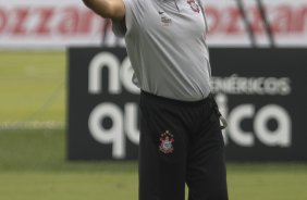 Tite durante treino do Corinthians esta manh no CT Joaquim Grava, Parque Ecolgico do Tiete. O time se prepara para o jogo contra o Santos, amanh, domingo, dia 08/05,  tarde, no estdio do Pacaembu, primeiro jogo das finais do Campeonato Paulista 2011