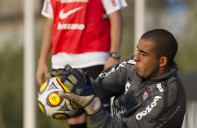 Danilo Fernandes durante o treino do Corinthians realizado esta tarde no CT Joaquim Grava, no Parque Ecológico do Tiete. O time se prepara para o jogo contra o Santos, domingo a tarde, dia 15/05, na Vila Belmiro, em Santos, decisão do Campeonato Paulista 2011