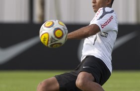 Jorge Henrique durante o treino do Corinthians realizado esta tarde no CT Joaquim Grava, no Parque Ecológico do Tiete. O time se prepara para o jogo contra o Santos, domingo a tarde, dia 15/05, na Vila Belmiro, em Santos, decisão do Campeonato Paulista 2011