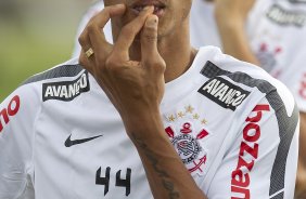 Liedson durante o treino do Corinthians realizado esta tarde no CT Joaquim Grava, no Parque Ecológico do Tiete. O time se prepara para o jogo contra o Santos, domingo a tarde, dia 15/05, na Vila Belmiro, em Santos, decisão do Campeonato Paulista 2011