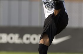 Liedson durante o treino do Corinthians realizado esta tarde no CT Joaquim Grava, no Parque Ecológico do Tiete. O time se prepara para o jogo contra o Santos, domingo a tarde, dia 15/05, na Vila Belmiro, em Santos, decisão do Campeonato Paulista 2011