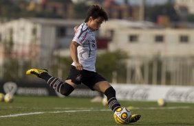 Willian durante o treino do Corinthians realizado esta tarde no CT Joaquim Grava, no Parque Ecológico do Tiete. O time se prepara para o jogo contra o Santos, domingo a tarde, dia 15/05, na Vila Belmiro, em Santos, decisão do Campeonato Paulista 2011