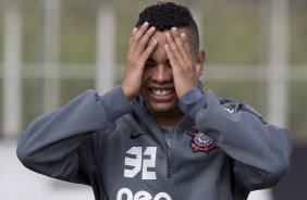 Dentinho durante o treino do Corinthians realizado esta manhã no CT Joaquim Grava, no Parque Ecológico do Tiete. O time se prepara para o jogo contra o Santos, domingo a tarde, dia 15/05, na Vila Belmiro, em Santos, decisão do Campeonato Paulista 2011