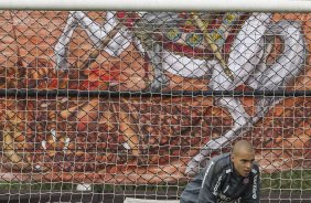 Julio Cesar durante o treino do Corinthians realizado esta manhã no CT Joaquim Grava, no Parque Ecológico do Tiete. O time se prepara para o jogo contra o Santos, domingo a tarde, dia 15/05, na Vila Belmiro, em Santos, decisão do Campeonato Paulista 2011