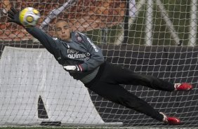 Julio Cesar durante o treino do Corinthians realizado esta manh no CT Joaquim Grava, no Parque Ecolgico do Tiete. O time se prepara para o jogo contra o Santos, domingo a tarde, dia 15/05, na Vila Belmiro, em Santos, deciso do Campeonato Paulista 2011