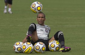 Liedson durante o treino do Corinthians realizado esta manhã no CT Joaquim Grava, no Parque Ecológico do Tiete. O time se prepara para o jogo contra o Santos, domingo a tarde, dia 15/05, na Vila Belmiro, em Santos, decisão do Campeonato Paulista 2011