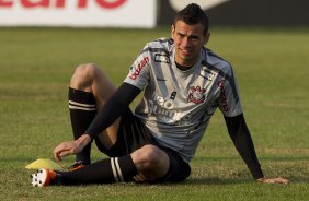 Leandro Castn durante treino do Corinthians esta tarde no CT Joaquim Grava, no Parque Ecolgico do Tiete. O time se prepara para o jogo contra o Grmio, domingo a tarde, dia 22/05, no estdio Olmpico, em Porto Alegre, pela 1 rodada do Brasileiro 2011