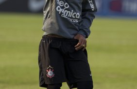 Liedson durante treino do Corinthians esta tarde no CT Joaquim Grava, no Parque Ecolgico do Tiete. O time se prepara para o jogo contra o Grmio, domingo a tarde, dia 22/05, no estdio Olmpico, em Porto Alegre, pela 1 rodada do Brasileiro 2011