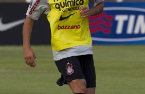 Weldinho durante treino do Corinthians esta tarde no CT Joaquim Grava, no Parque Ecolgico do Tiete. O time se prepara para o jogo contra o Grmio, domingo a tarde, dia 22/05, no estdio Olmpico, em Porto Alegre, pela 1 rodada do Brasileiro 2011
