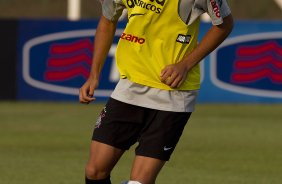 Weldinho durante treino do Corinthians esta tarde no CT Joaquim Grava, no Parque Ecolgico do Tiete. O time se prepara para o jogo contra o Grmio, domingo a tarde, dia 22/05, no estdio Olmpico, em Porto Alegre, pela 1 rodada do Brasileiro 2011