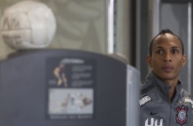 Liedson durante treino do Corinthians esta manh no CT Joaquim Grava, no Parque Ecolgico do 
Tiete. O time se prepara para o jogo contra o Coritiba, dia 29/05, domingo a tarde, no estdio da Fonte Luminosa, em Araraquara, pela 2 rodada do Brasileiro 2011