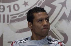 Luis Ramirez durante treino do Corinthians esta manhã no CT Joaquim Grava, no Parque Ecológico do
Tiete. O time se prepara para o jogo contra o Coritiba, dia 29/05, domingo a tarde, no estádio da Fonte Luminosa, em Araraquara, pela 2ª rodada do Brasileirão 2011