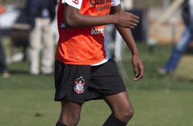 Edenilson durante treino do Corinthians esta manh no CT Joaquim Grava, no Parque Ecolgico do Tiete. O time se prepara para o jogo contra o Coritiba, dia 29/05, domingo a tarde, no estdio da Fonte Luminosa, em Araraquara, pela 2 rodada do Brasileiro 2011