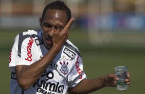 Liedson durante treino do Corinthians esta manh no CT Joaquim Grava, no Parque Ecolgico do Tiete. O time se prepara para o jogo contra o Coritiba, dia 29/05, domingo a tarde, no estdio da Fonte Luminosa, em Araraquara, pela 2 rodada do Brasileiro 2011