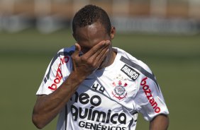 Liedson durante treino do Corinthians esta manh no CT Joaquim Grava, no Parque Ecolgico do Tiete. O time se prepara para o jogo contra o Coritiba, dia 29/05, domingo a tarde, no estdio da Fonte Luminosa, em Araraquara, pela 2 rodada do Brasileiro 2011