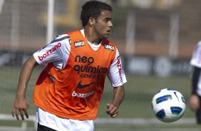 Weldinho durante treino do Corinthians esta manh no CT Joaquim Grava, no Parque Ecolgico do Tiete. O time se prepara para o jogo contra o Coritiba, dia 29/05, domingo a tarde, no estdio da Fonte Luminosa, em Araraquara, pela 2 rodada do Brasileiro 2011