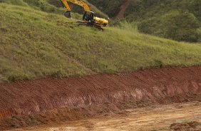 Hoje pela manh comearam os trabalhos de terraplanagem do local onde ser construdo o futuro estdio do Corinthians, no bairro de Itaquera, zona leste de So Paulo. O time se prepara para o jogo contra o Flamengo, dia 05/06, domingo a tarde, no estdio do Engenho, no Rio de Janeiro, pela 3 rodada do Brasileiro 2011