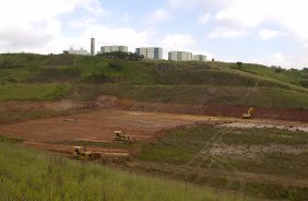 Hoje pela manh comearam os trabalhos de terraplanagem do local onde ser construdo o futuro estdio do Corinthians, no bairro de Itaquera, zona leste de So Paulo. O time se prepara para o jogo contra o Flamengo, dia 05/06, domingo a tarde, no estdio do Engenho, no Rio de Janeiro, pela 3 rodada do Brasileiro 2011