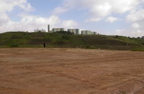 Hoje pela manhã começaram os trabalhos de terraplanagem do local onde será construído o futuro estádio do Corinthians, no bairro de Itaquera, zona leste de São Paulo. O time se prepara para o jogo contra o Flamengo, dia 05/06, domingo a tarde, no estádio do Engenhão, no Rio de Janeiro, pela 3ª rodada do Brasileirão 2011