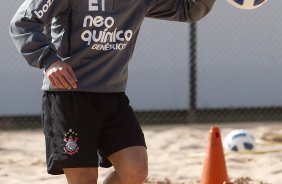 Alex durante treino do Corinthians esta manh no CT Joaquim Grava, no Parque Ecolgico do Tiete. O time se prepara para o jogo contra o Flamengo, dia 05/06, domingo a tarde, no estdio do Engenho, pela 3 rodada do Brasileiro 2011