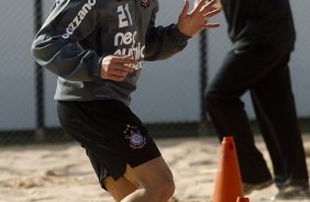 Alex durante treino do Corinthians esta manh no CT Joaquim Grava, no Parque Ecolgico do Tiete. O time se prepara para o jogo contra o Flamengo, dia 05/06, domingo a tarde, no estdio do Engenho, pela 3 rodada do Brasileiro 2011