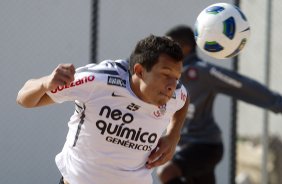 Taubate durante treino do Corinthians esta manh no CT Joaquim Grava, no Parque Ecolgico do Tiete. O time se prepara para o jogo contra o Flamengo, dia 05/06, domingo a tarde, no estdio do Engenho, pela 3 rodada do Brasileiro 2011