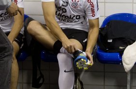 Willian nos vestirios antes da partida entre Flamengo x Corinthians, realizada esta tarde no estdio do Engenho, na cidade do Rio de Janeiro, pela terceira rodada do Campeonato Brasileiro de 2011