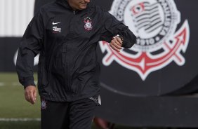 Tite durante treino do Corinthians esta manh no CT Joaquim Grava, no Parque Ecolgico do Tiete. O time se prepara para o jogo contra o Fluminense, dia 12/06, domingo a tarde, no estdio do Pacaembu, pela 4 rodada do Brasileiro 2011