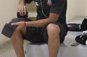 Luis Ramirez nos vestiários antes da partida entre Corinthians x Fluminense, realizada esta tarde no estádio do Pacaembu, pela 4ª rodada do Campeonato Brasileiro de 2011