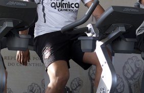 Adriano durante treino do Corinthians esta tarde no CT Joaquim Grava, no Parque Ecológico do Tiete. O time se prepara para o jogo contra o São Paulo, dia 26/06, domingo a tarde, no estádio do Pacaembu, pela 6ª rodada do Brasileirão 2011